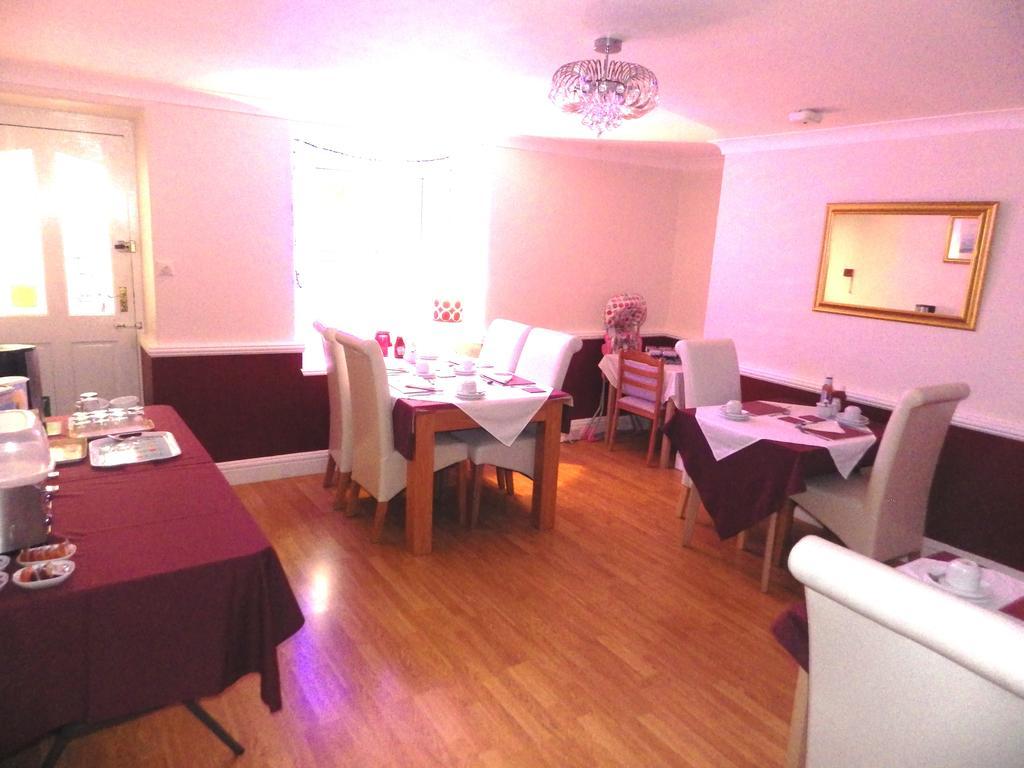 Anglesey House Bed & Breakfast 4*